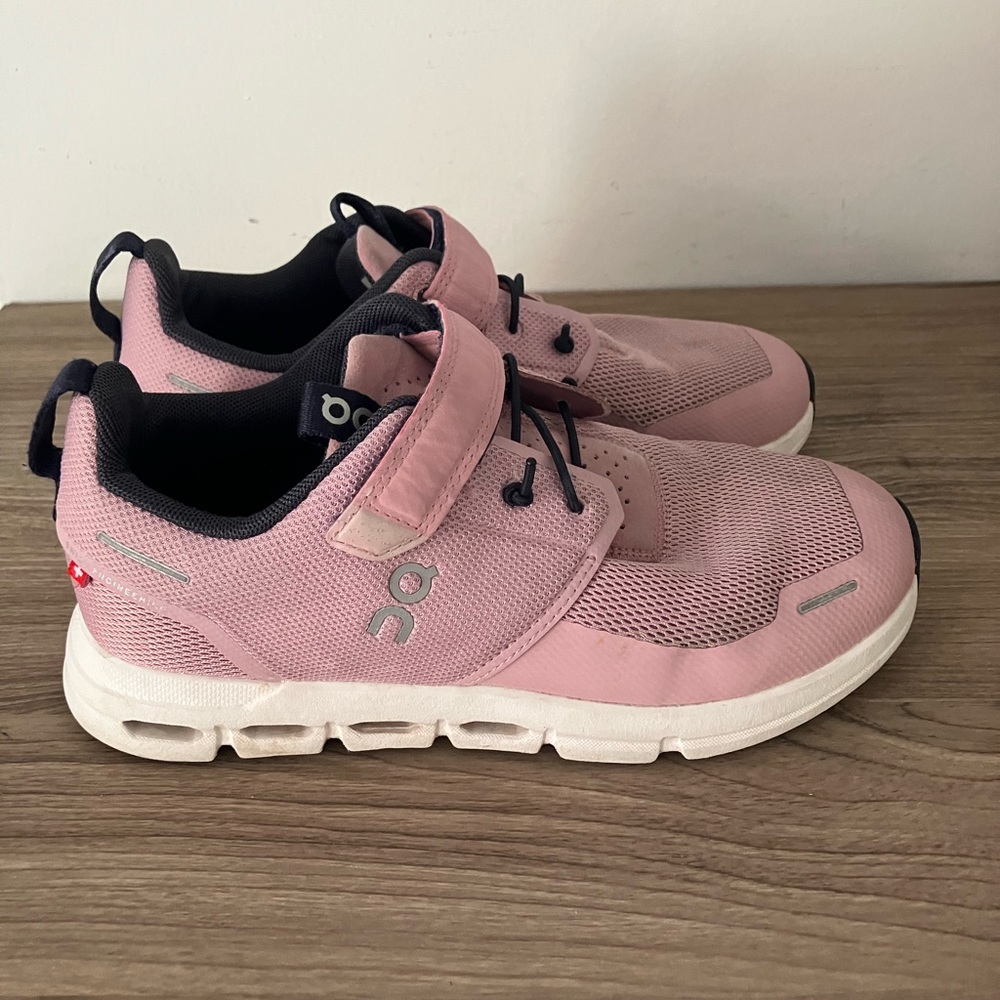 On Running Kids Sneakers in Pink and Black